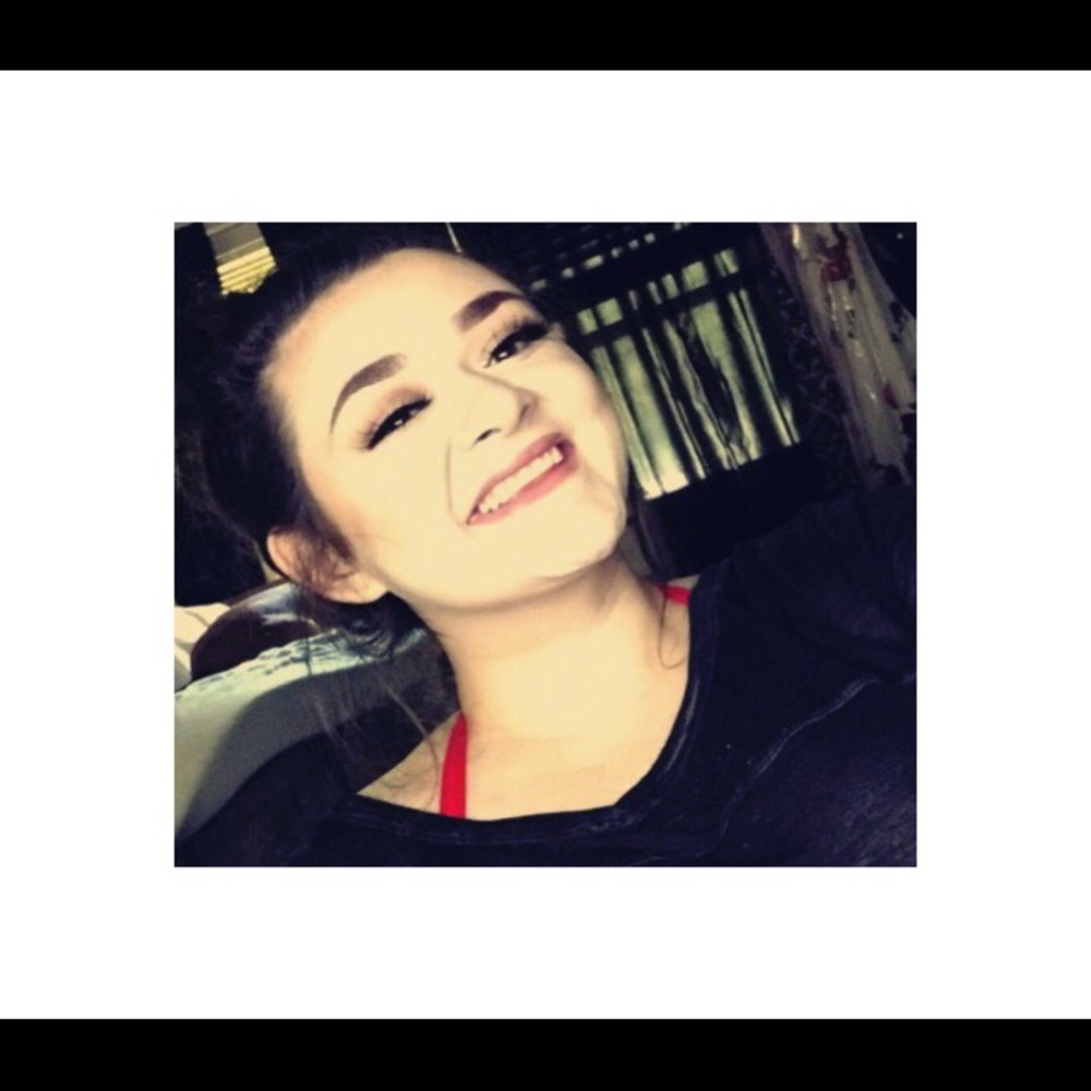 Meet your Posher, Ally